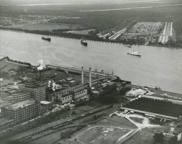 Domino Sugar Refinery, presumably 1950s. Lebeau Plantation in lower right corner. Source: Louisiana Digital Library