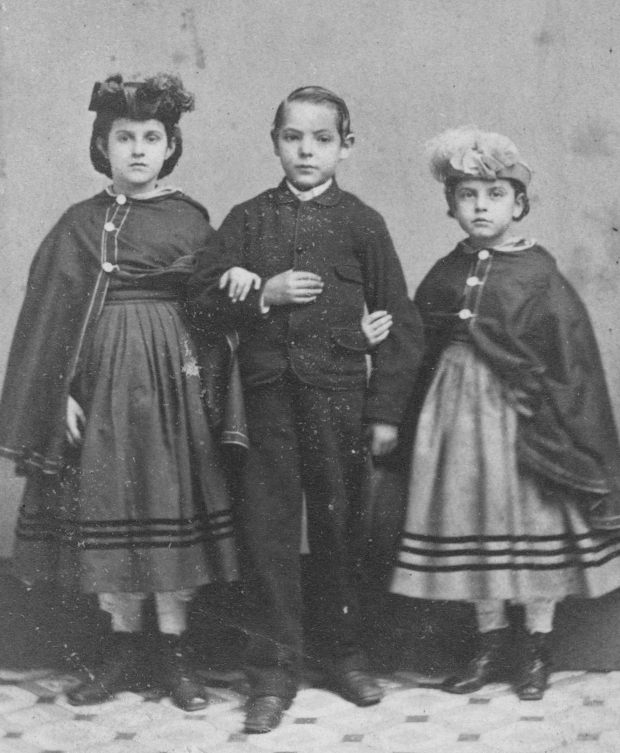 1863 - Rebecca, Charley and Rosa, slave children. They are the offspring of white fathers through two or three generations